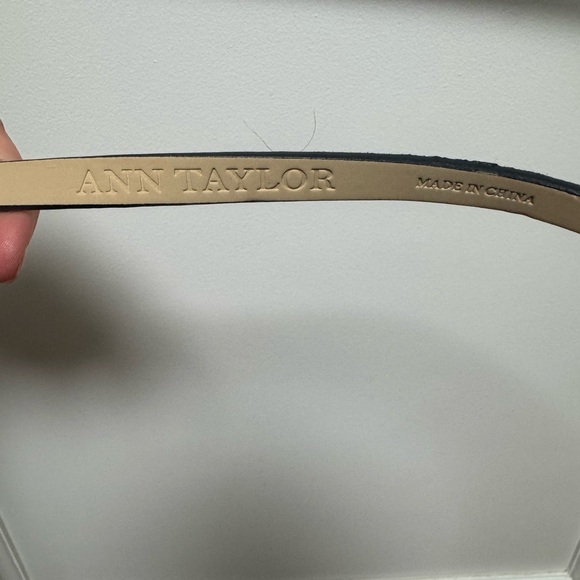 Ann Taylor leopard / cheetah skinny belt size Medium - Picture 7 of 10